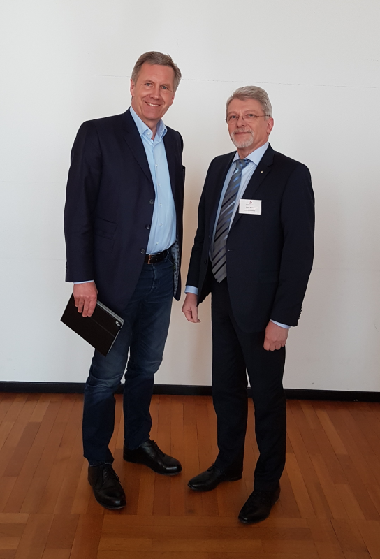 Altbundespräsident Christian Wulff, der neue Präsident des DCV mit CVK-Präsident Horst Winter
